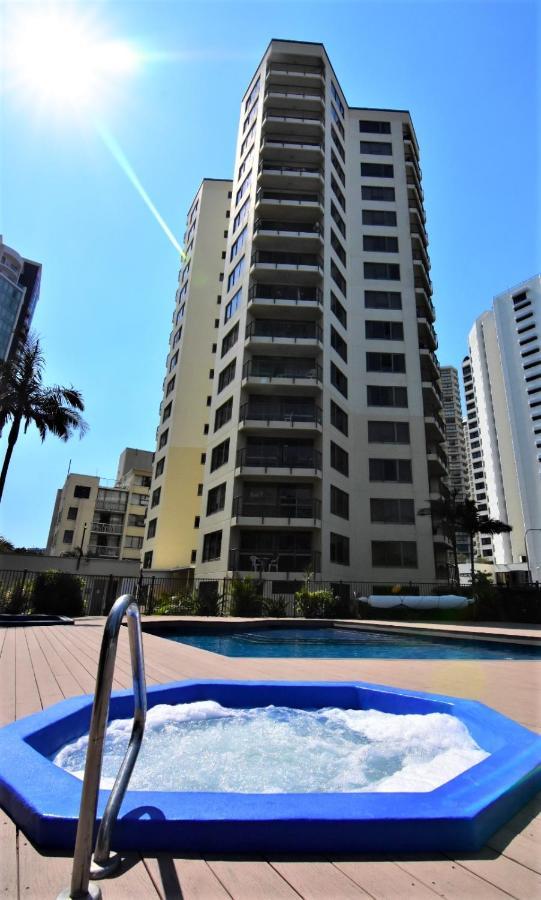 Surfers Holiday Apartments ゴールドコースト エクステリア 写真