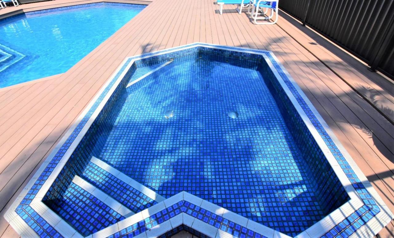 Surfers Holiday Apartments ゴールドコースト エクステリア 写真