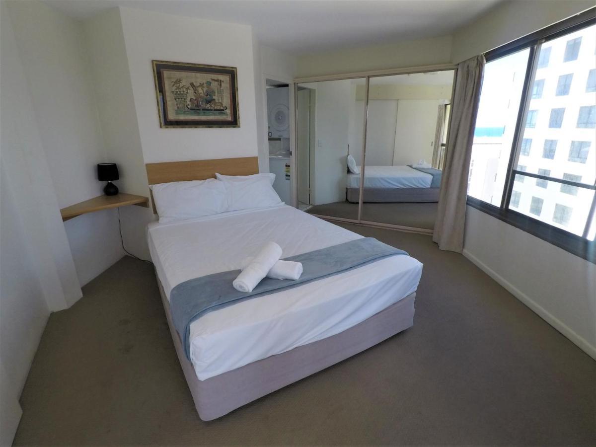 Surfers Holiday Apartments ゴールドコースト エクステリア 写真