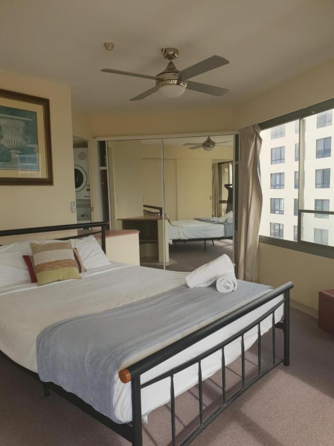 Surfers Holiday Apartments ゴールドコースト エクステリア 写真