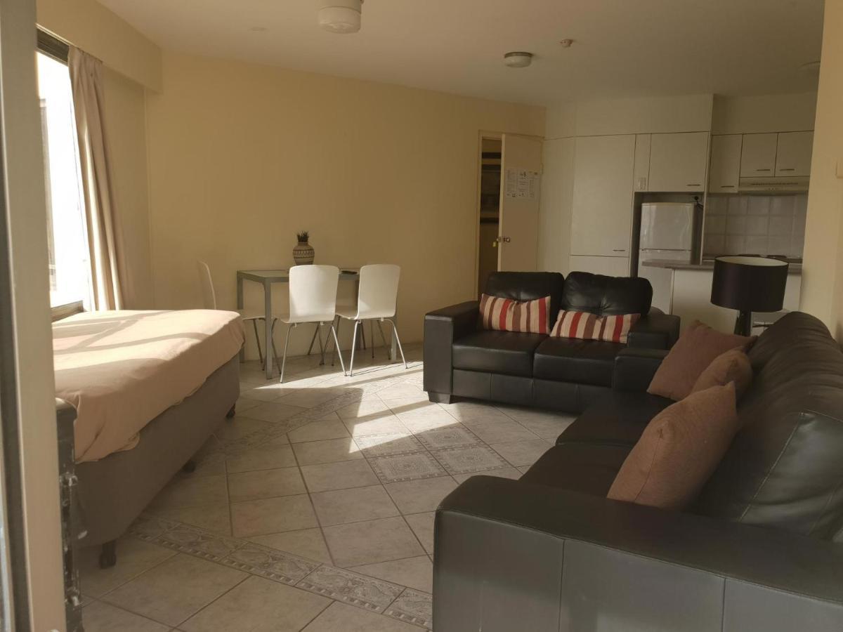 Surfers Holiday Apartments ゴールドコースト エクステリア 写真